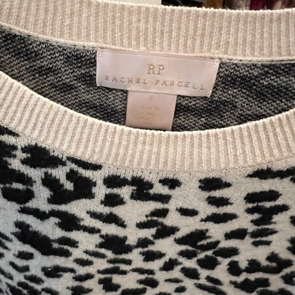 Rachel Parcell leopard cheetah print sweater - Picture 3 of 3